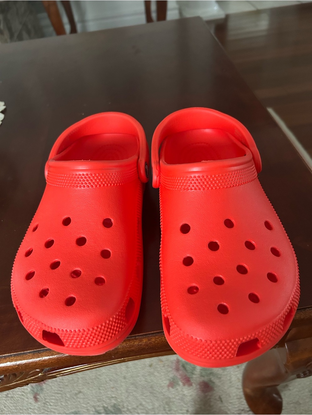CROCS Classic Clog in Tangerine W9 M7